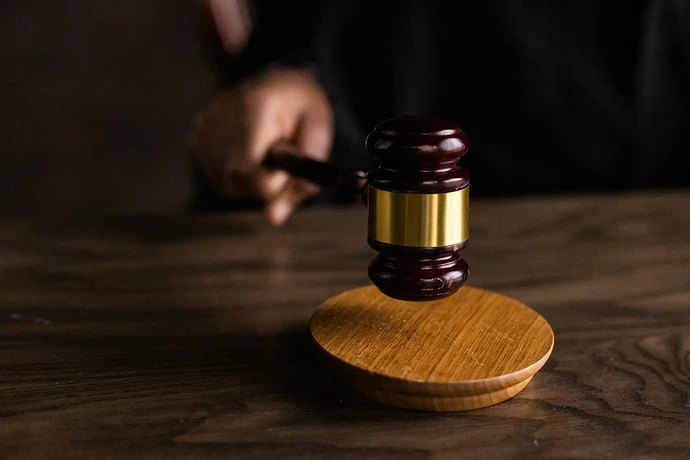 法律裁定示意圖